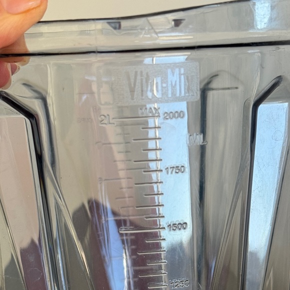 Vita-Mix Dry Blade 2 Liter / 8 cups container - Picture 3 of 6